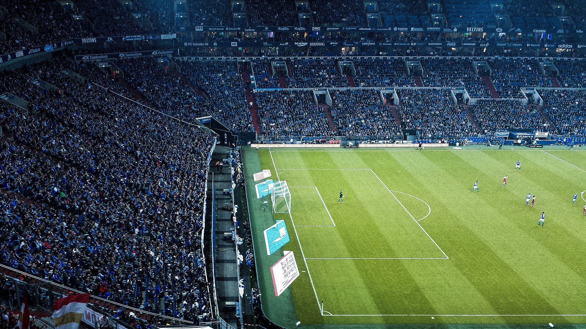 “尼古拉斯·桑特基的战术眼光与强劲脚法，带领阿根廷美洲狮队踏上新高峰”